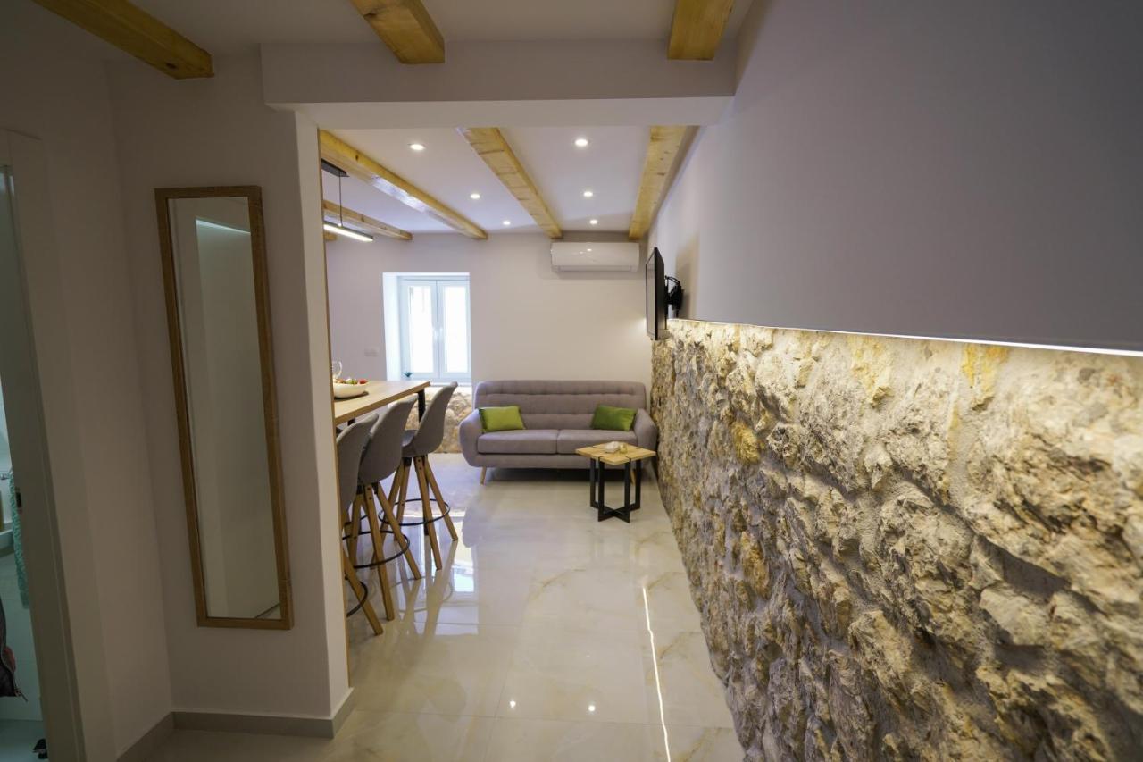 Apartment Ispod Ure Sinj Exterior photo