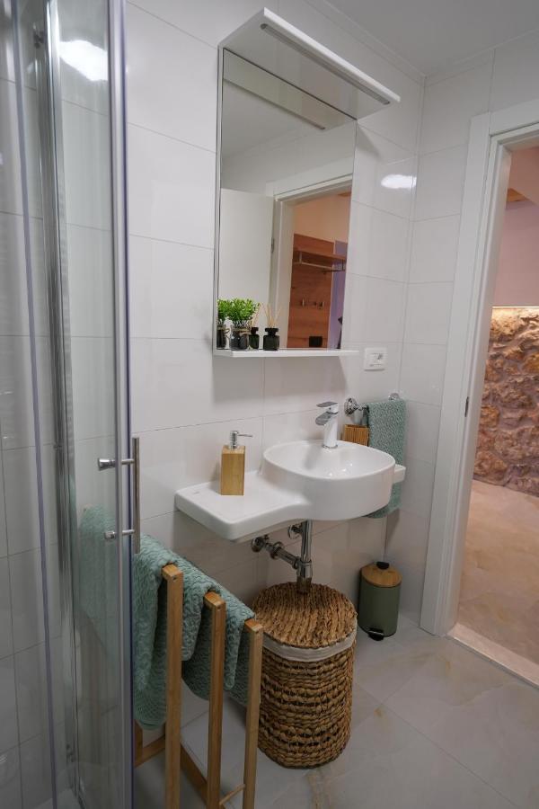 Apartment Ispod Ure Sinj Exterior photo